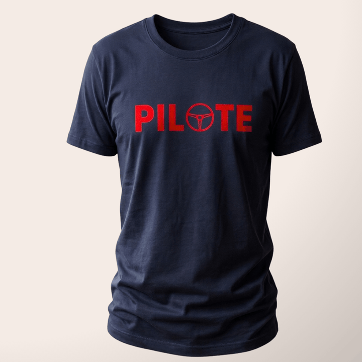 Vroom Vroom Tee Shirt "Pilote" - Vroom Vroom Tee Shirt Pilote. Coton organique biologique, imprimé en France avec fierté. Coupe confortable et respirante pour un port quotidien sans compromis.