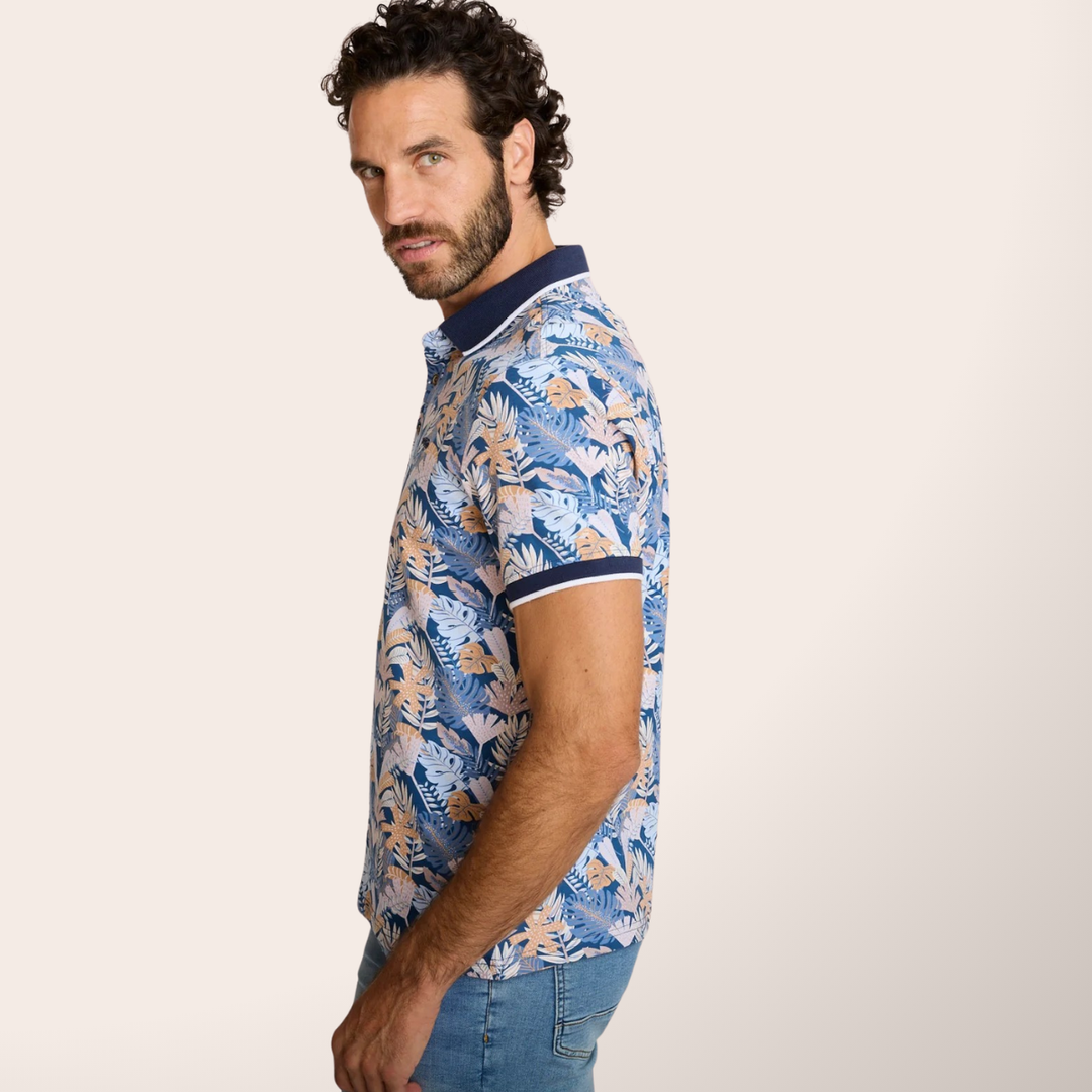 Delahaye Polo "Fleurs Eucalyptus" - coton élasthanne, coupe droite épurée. Broderie voiture Delahaye poitrine. Confort premium. - Esprit Pilote