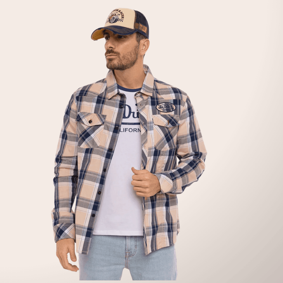 Von Dutch Chemise "Ethan" - Von Dutch Chemise Ethan, un incontournable de votre vestiaire. Confectionnée en 100% coton, elle offre confort et respirabilité tout au long de la journée.