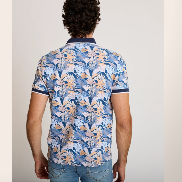 Delahaye Polo "Fleurs Eucalyptus" - coton élasthanne, coupe droite épurée. Broderie voiture Delahaye poitrine. Confort premium. - Esprit Pilote