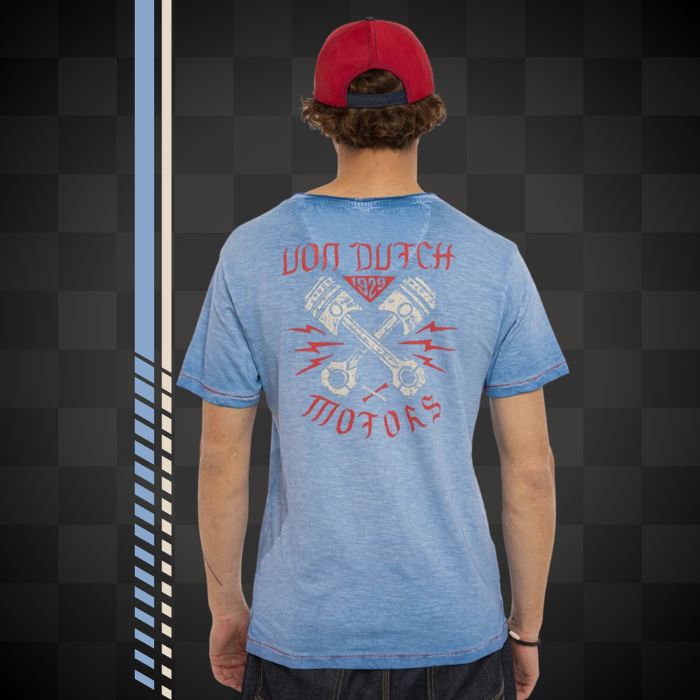 Von Dutch Tee Shirt Col V "Piston" - Von Dutch Tee Shirt Col V "Piston"– coton 100% flammé, coupe régulière et manches courtes. -