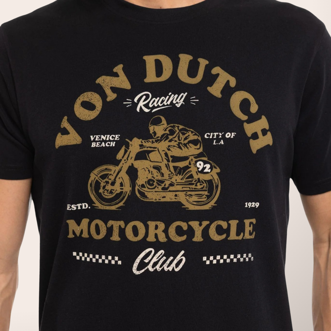 Von Dutch Tee Shirt "City" - Von Dutch Tee Shirt "City" en coton léger. Coupe régulière, manches courtes, col rond. Noir, marron clair, beige. Lavage 30°. - Esprit Pilote