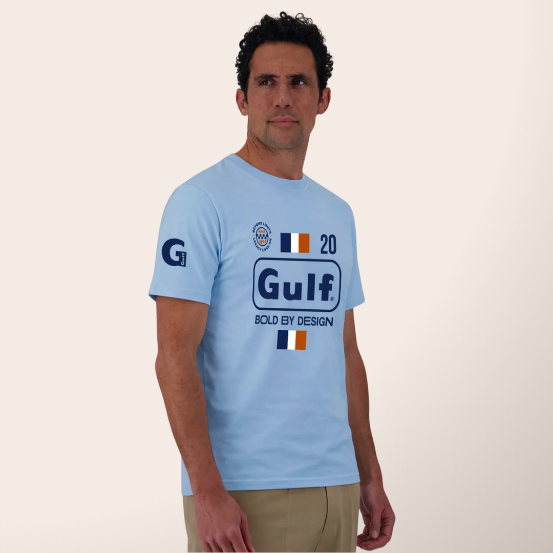 Gulf Tee Shirt "Bold Classics" - Gulf Tee Shirt "Bold Classics" - Tee-shirt 100 % coton avec col rond, grande sérigraphie devant et détails logo cuir au côté.