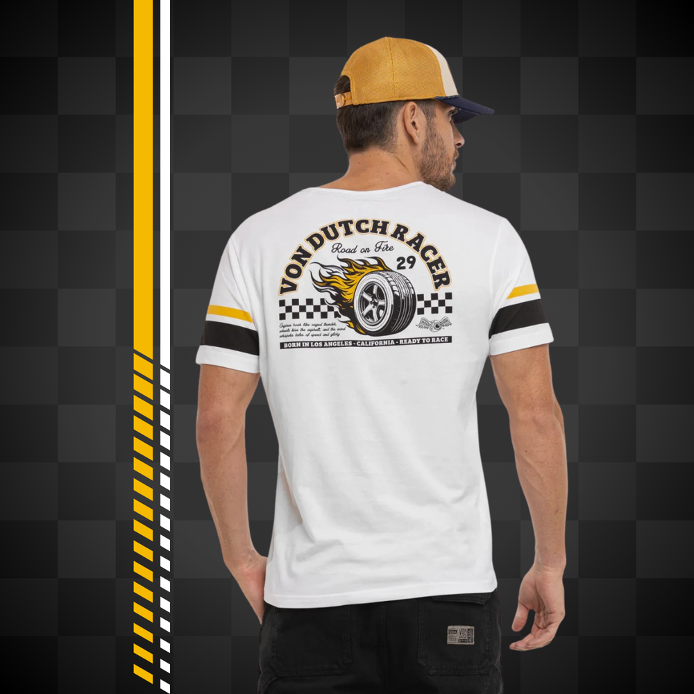 Von Dutch Tee Shirt "Fired" - Von Dutch Tee Shirt "Fired" blanc. Coupe régulière, col rond, manches courtes. 100% coton pour un confort optimal. Lavage 30°. - Esprit Pilote