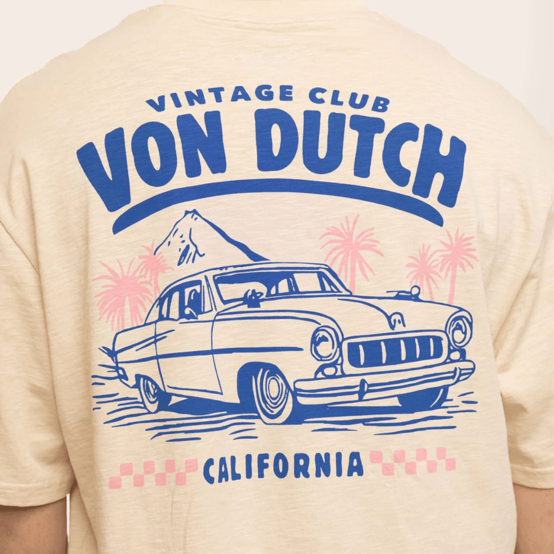 Von Dutch Tee Shirt Oversize "California" - Von Dutch Tee Shirt Oversize "California". Coupe confortable en 100% coton avec col rond et manches courtes. Effet flammé pour un style vintage authentique. - Esprit Pilote