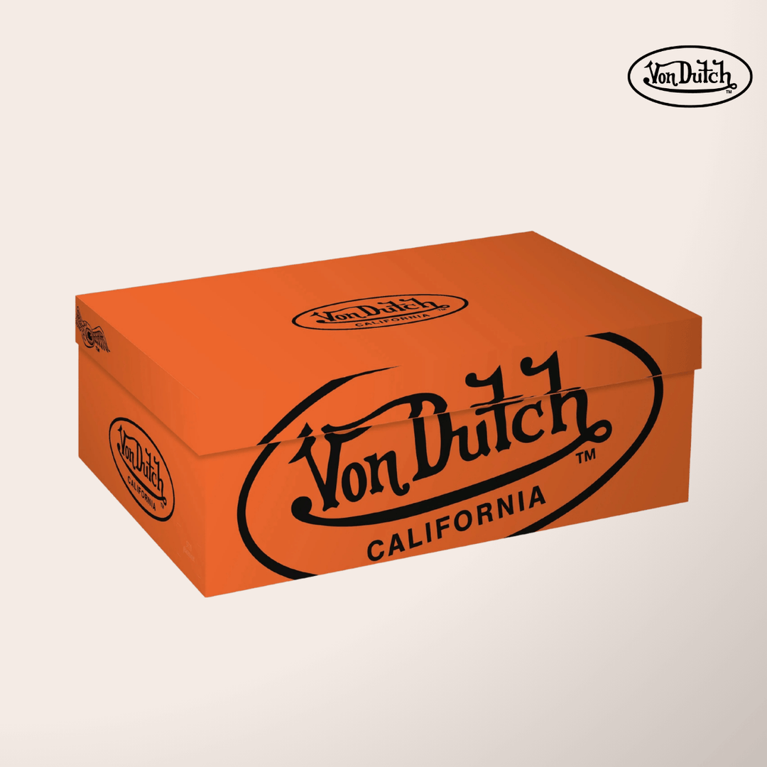 Von Dutch Basket Rétro Running "Roca" - Von Dutch Basket Rétro Running Roca avec tige mixte suède/textile respirant. Imprimé camouflage kaki et orange vif, patches signature, col rembourré. - Esprit Pilote