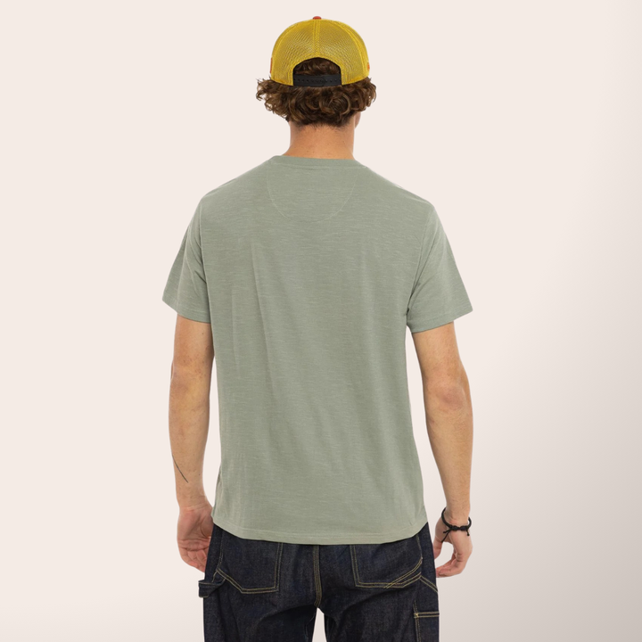 Von Dutch Tee Shirt "Brad 26" - Von Dutch Tee Shirt "Brad 26" - Von Dutch Tee Shirt "Brad 26" – T-shirt coton régulier, manches courtes et col rond. 100% coton 170g, - Esprit Pilote