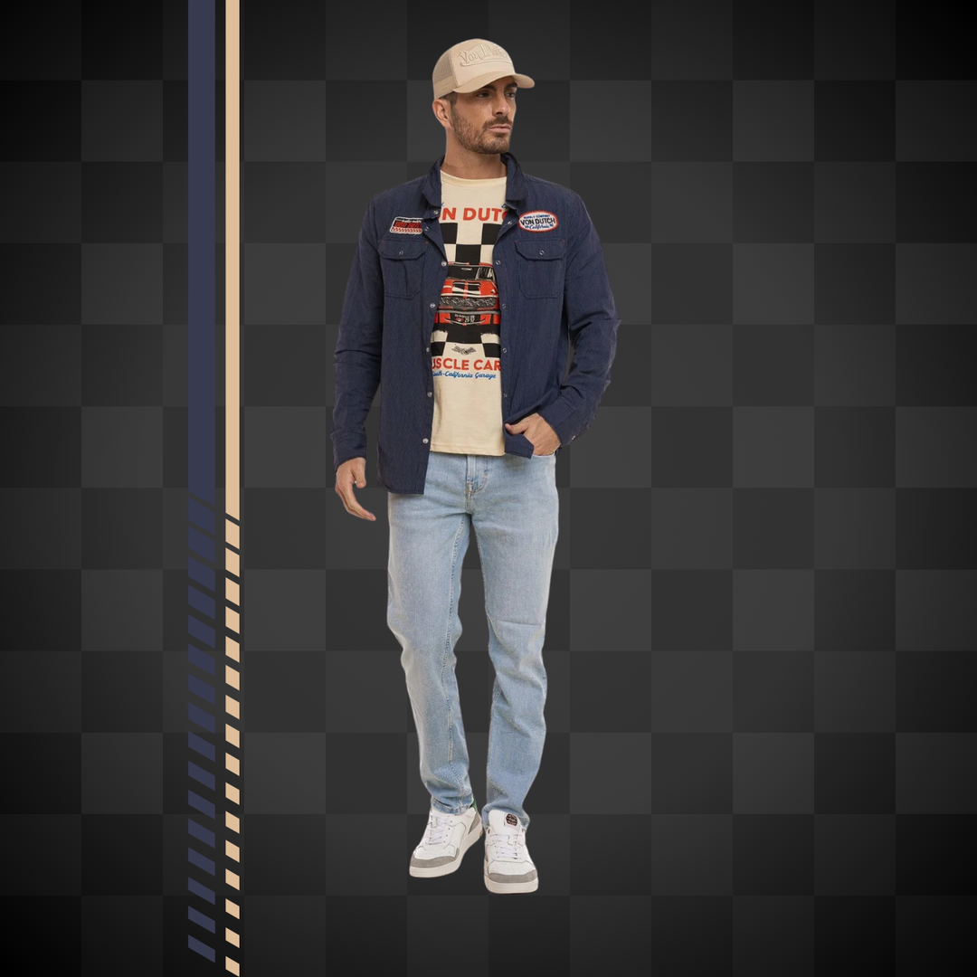 Von Dutch Chemise Rayée "Musc" - Von Dutch Chemise Rayée Musc. Coupe régulière, manches longues, 100% coton. Fermeture à pression. Patchs brodés, écritures dos brodées. - Esprit Pilote