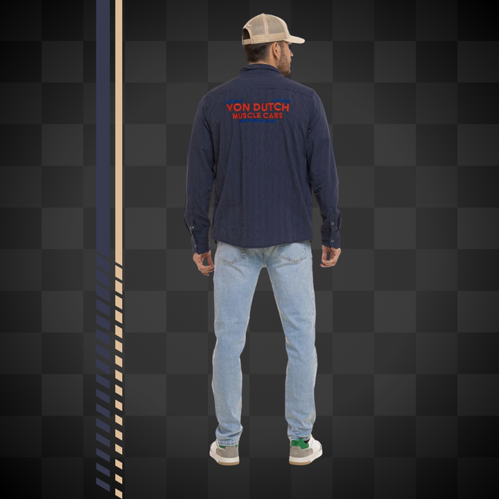 Von Dutch Chemise Rayée "Musc" - Von Dutch Chemise Rayée Musc. Coupe régulière, manches longues, 100% coton. Fermeture à pression. Patchs brodés, écritures dos brodées. - Esprit Pilote