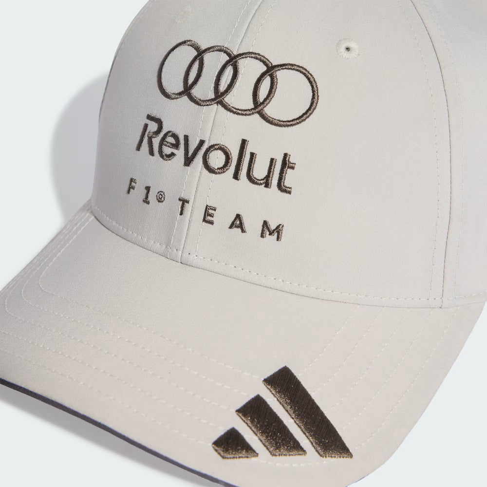 Audi Revolut F1 Team Casquette Fan Blanc - Audi Revolut F1 Team Casquette Fan Blanc. Casquette réglable en 100% coton, idéale pour les fans de Formule 1. - Esprit Pilote