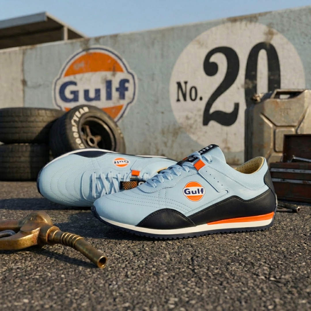 Gulf Chaussures Cuir Style Pilote "Racy Leather" Light Blue - Gulf Chaussures Cuir Style Pilote "Racy Leather" Light Blue. Tige en cuir nappa premium offrant souplesse et durabilité.
