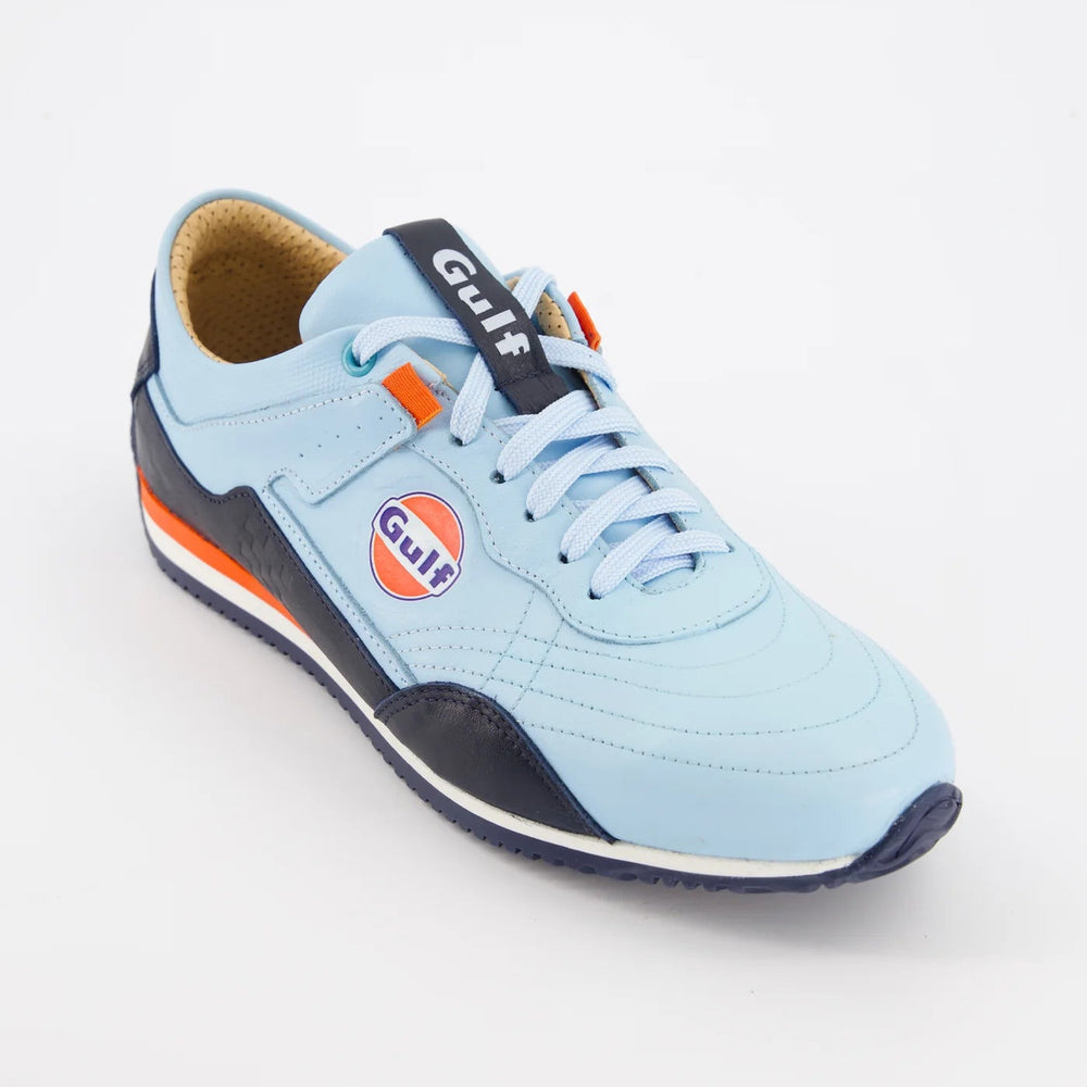 Gulf Chaussures Cuir Style Pilote "Racy Leather" Light Blue - Gulf Chaussures Cuir Style Pilote "Racy Leather" Light Blue. Tige en cuir nappa premium offrant souplesse et durabilité.
