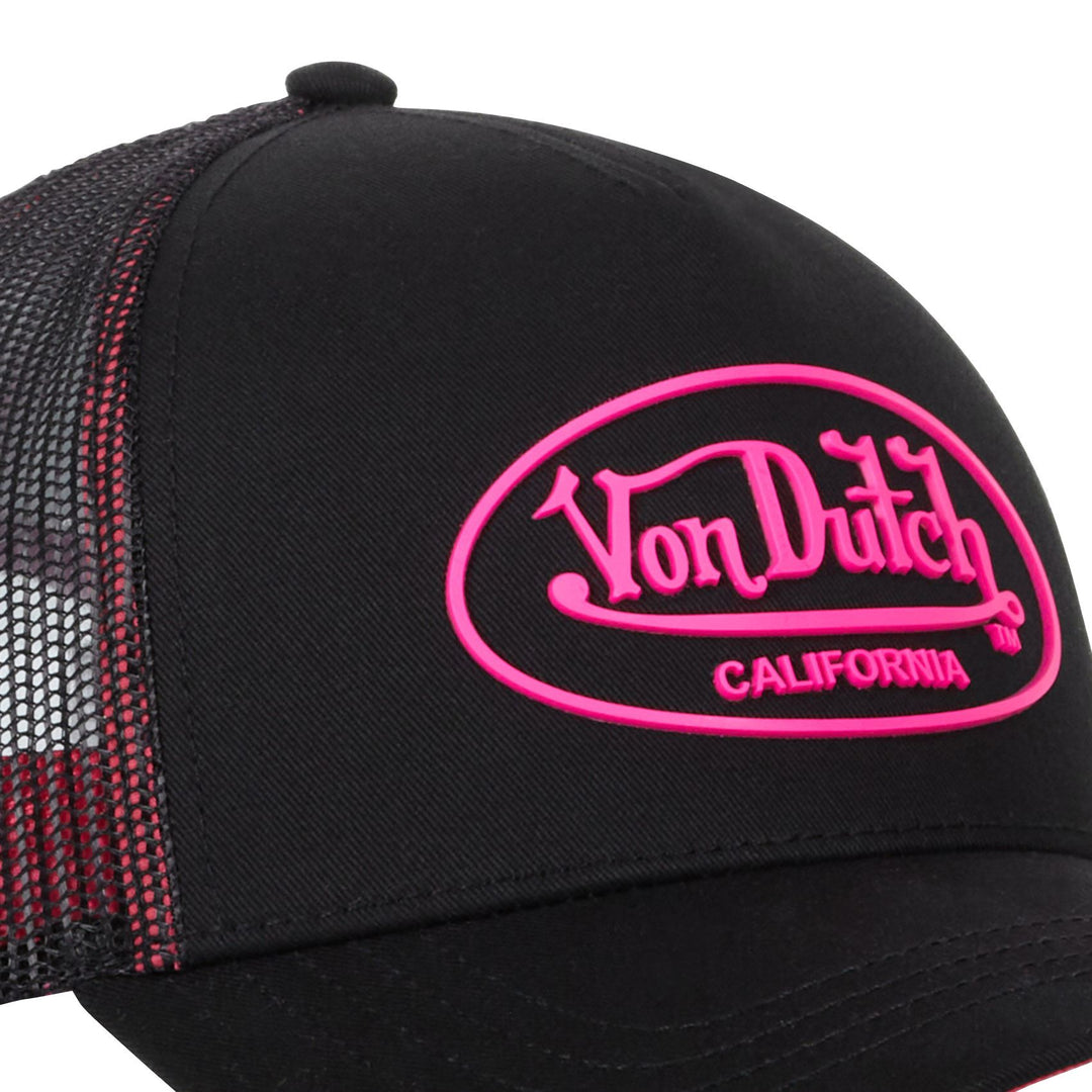 Von Dutch Casquette "Dom" - Von Dutch Casquette "Dom" - Von Dutch Casquette "Dom" – Snapback noir et rose fluo. Visière arrondie, composition 50% coton 50% polyester. - Esprit Pilote