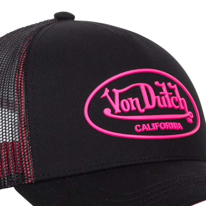 Von Dutch Casquette "Dom" - Von Dutch Casquette "Dom" - Von Dutch Casquette "Dom" – Snapback noir et rose fluo. Visière arrondie, composition 50% coton 50% polyester. - Esprit Pilote