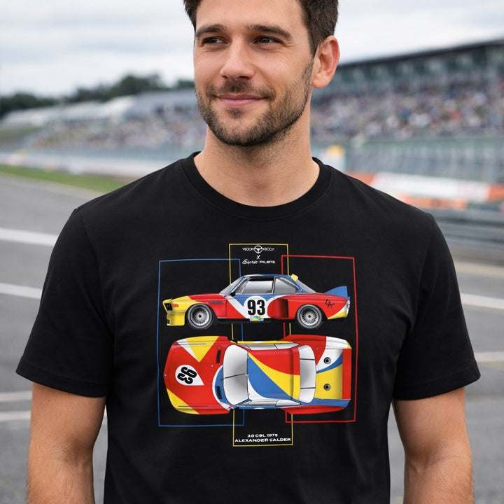 Affirmez votre look avec Vroom Vroom x Esprit Pilote Tee Shirt 3.0 CSL "Alexander Calder 1975" - Disponible à partir du 10 février Quand l’art rencontre la course. Vroom Vroom a demandé à Esprit Pilote de réinterpréter une icône absolue : la BMW 3.0 CSL “