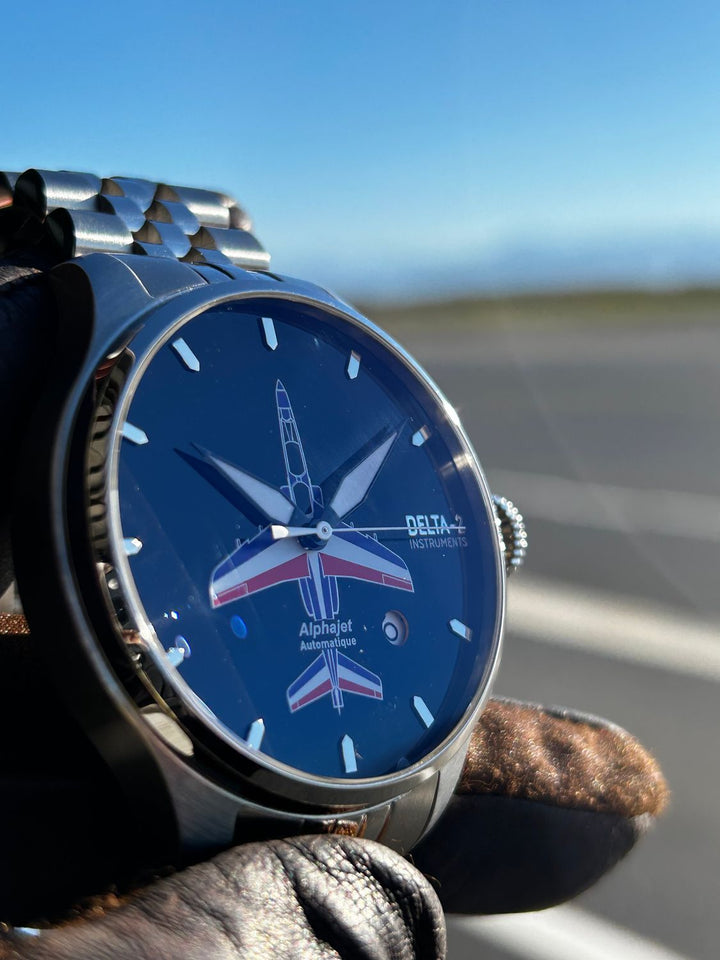 Delta-2 Montre Alphajet édition limitée 300ex. - Pau Motors Shop