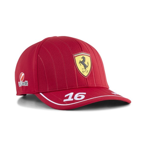 Affirmez votre look avec Scuderia Ferrari Casquette Charles Leclerc 2025 - Rouge - Casquette officielle Scuderia Ferrari aux couleurs de l'écurie de Maranello. Cet accessoire mixte arbore le design 2025 inspiré par Charles Leclerc, alliant élégance sporti